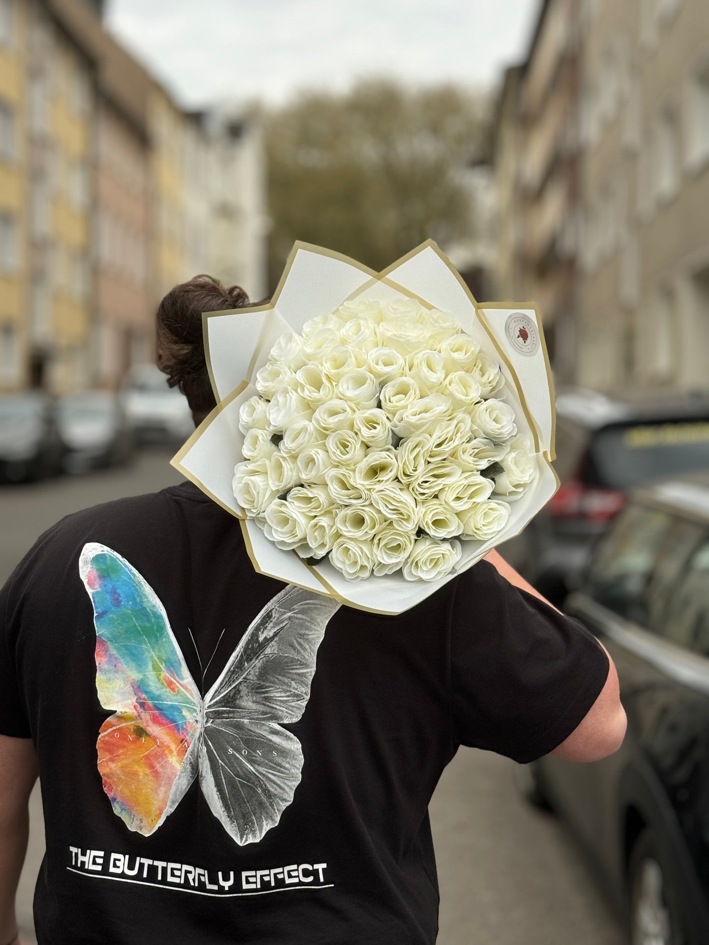 Weißer Glitzerrosenstrauß