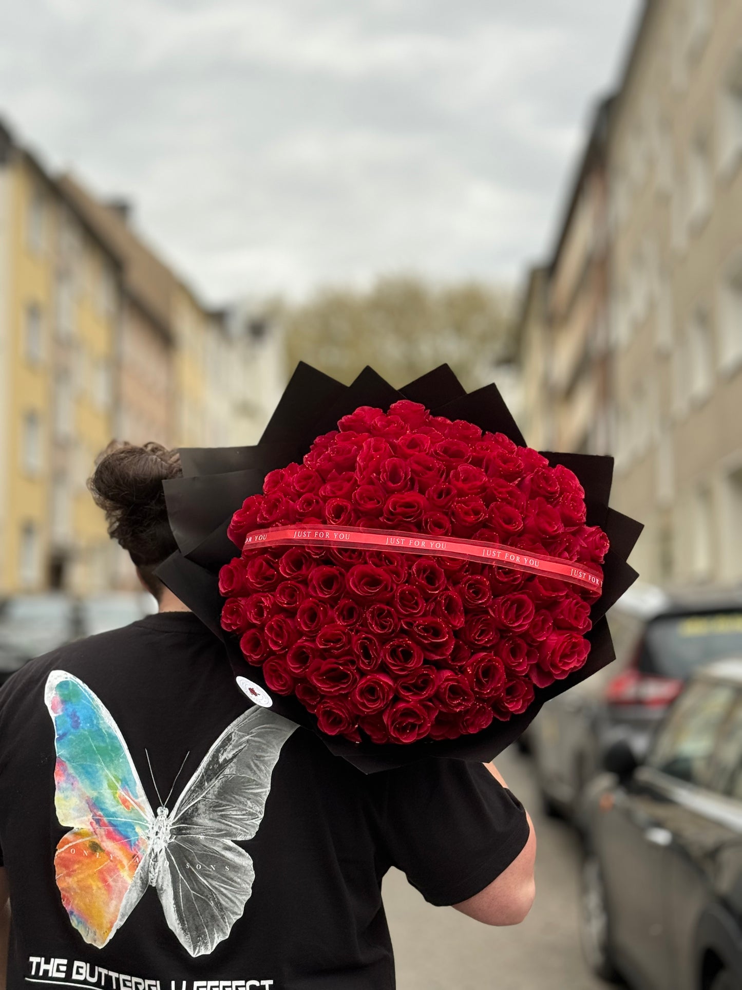 Roter Glitzerrosenstrauß