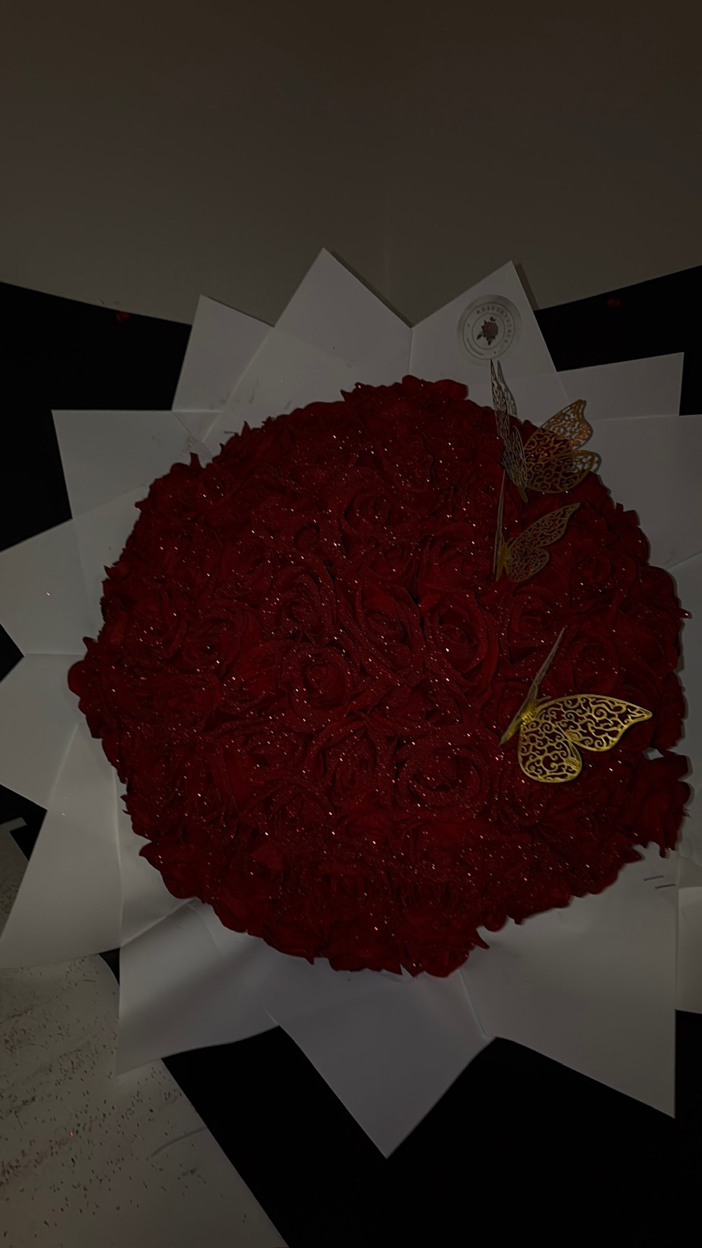 Red glitter rose bouquet